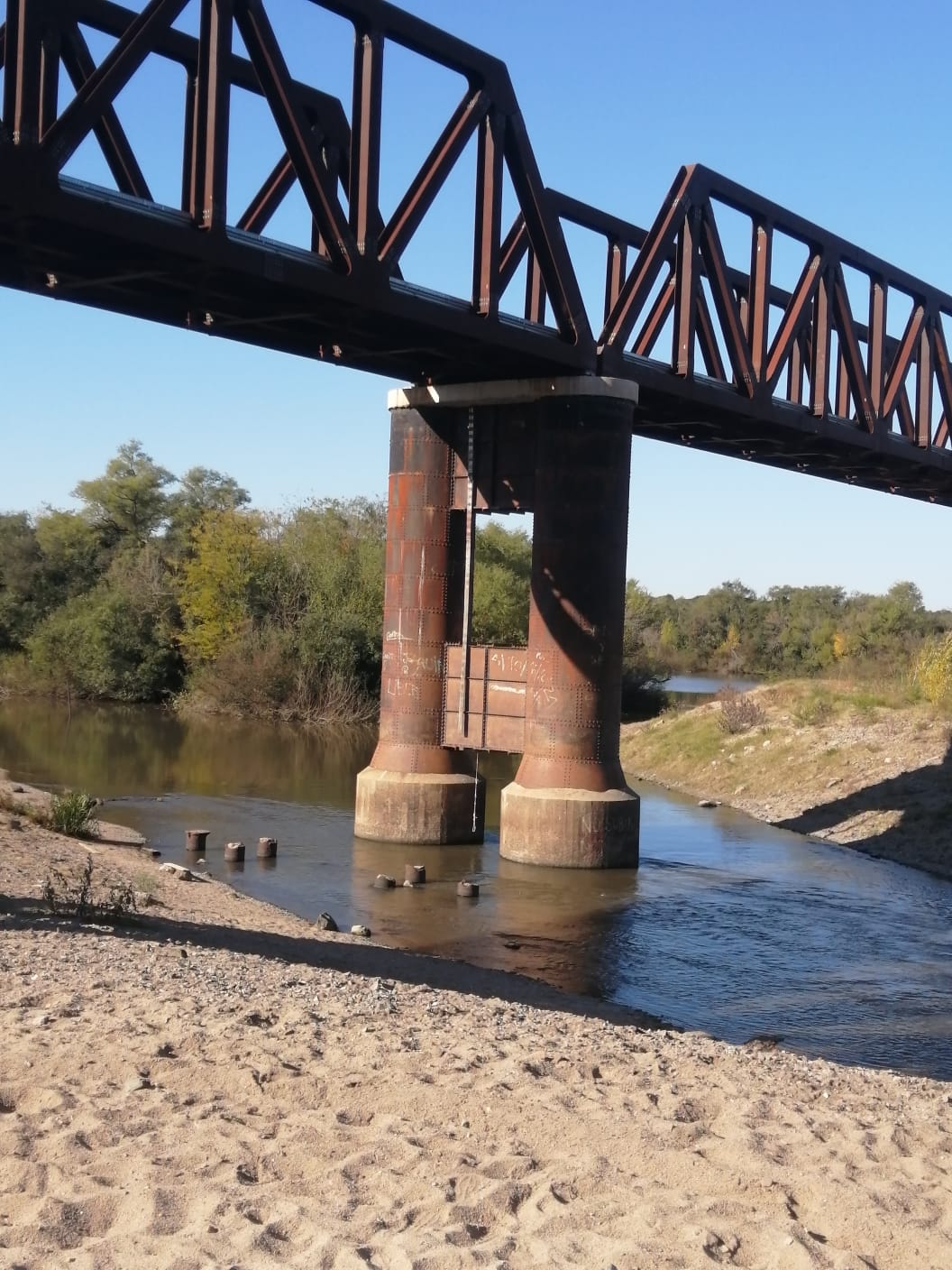 Puente sobre el río